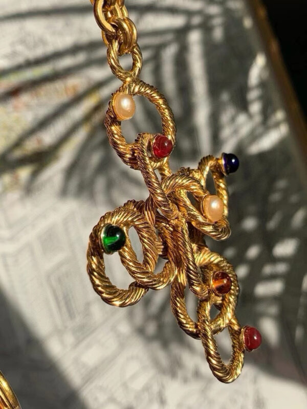 #300 Fashionable and high-end retro Necklace - Image 10