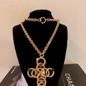 #300 Fashionable and high-end retro Necklace