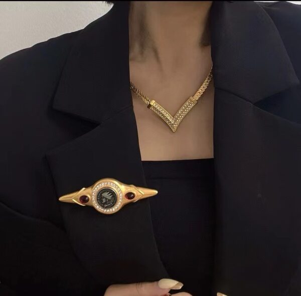 #92 Fashion High-Grade Brooch Dinner Elegant Retro Brooch Personality Designer Model Brooch