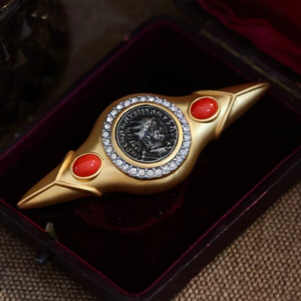 #92 Fashion High-Grade Brooch Dinner Elegant Retro Brooch Personality Designer Model Brooch - Image 4