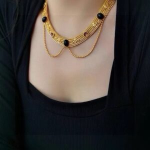 #98 This is a versatile and fashionable necklace with a unique designer style. It's a lace retro court-style necklace