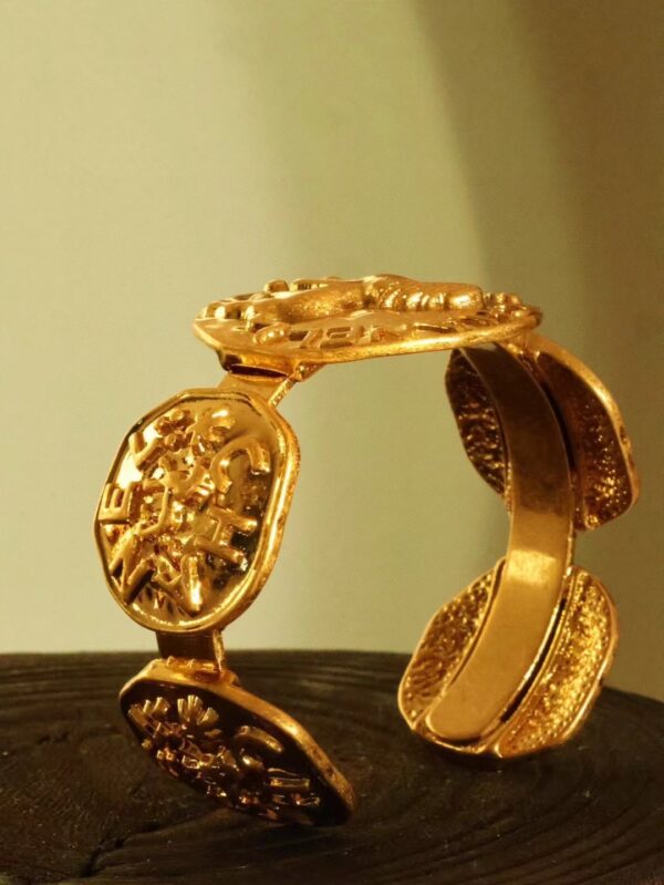 #97 Fashionable and high-end, versatile bracelet, personalized designer's ancient coin bracelet, retro court style bracelet - Image 5