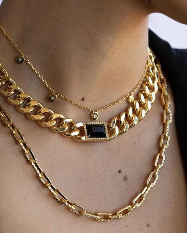 #101 A fashionable and high-end versatile necklace with a unique designer style, featuring a Cuban chain and a retro court-style necklace