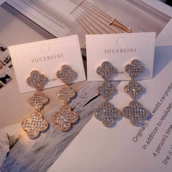 #80 The new zircon four-leaf flower earrings from Europe and America are set with personalized, high-end and fashionable stud earrings - Image 7