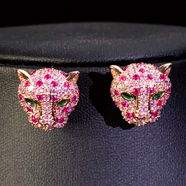 #81 Fashionable, individual and creative earrings, cute little leopard-shaped micro-inlaid zircon earrings, S925 silver needle leopard stud earrings, elegant and versatile designer earrings - Image 3