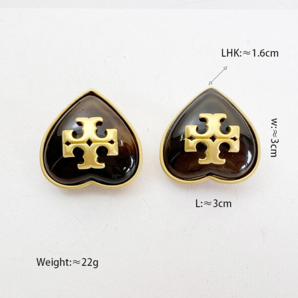 #71 European and American creative design earring earrings without ear piercings, a niche copper-plated real gold style, versatile, light luxury design, heart-shaped retro earring earrings - Image 4