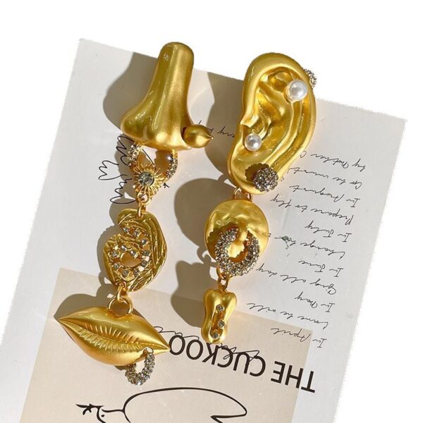 #2232 Vintage fashion high-grade French high-grade gold nose mouth ear expression earrings niche European and American exaggerated earrings - Image 6