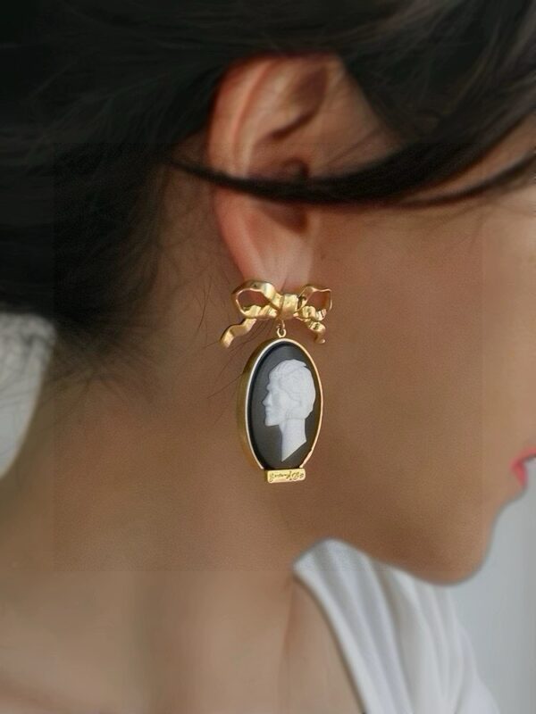 #300 Fashionable and high-end retro Necklace - Image 6