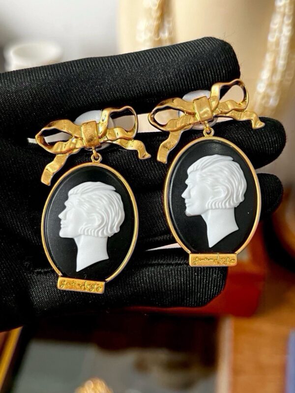 #300 Fashionable and high-end retro Necklace - Image 9
