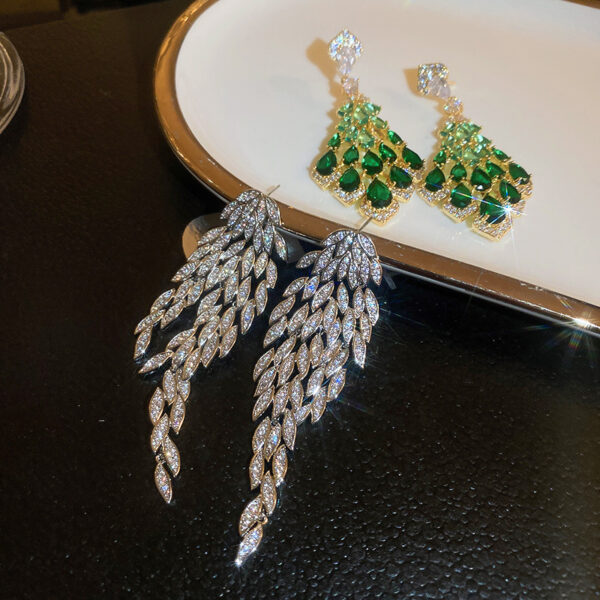 #3199 S925 Silver Needle European and American Heavy Industry Fashion Zircon Feather Leaf Geometric tassel Earrings Personalized Earrings - Image 5