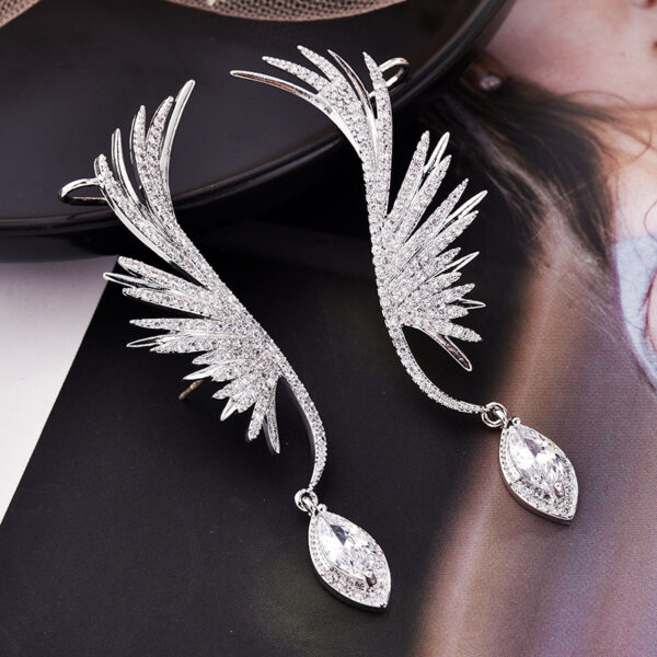 #3535 Fashionable zircon earrings, angel wings, ear clips, personalized feather, horse eyes, super sparkling earrings - Image 4