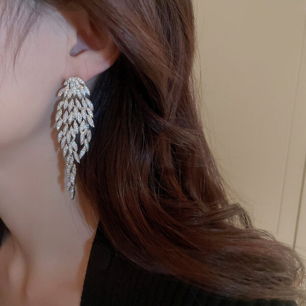 #3199 S925 Silver Needle European and American Heavy Industry Fashion Zircon Feather Leaf Geometric tassel Earrings Personalized Earrings - Image 2