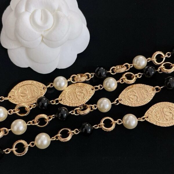 #112 Fashionable and high-end court-style necklace, a retro, versatile and uniquely designed long necklace - Image 2