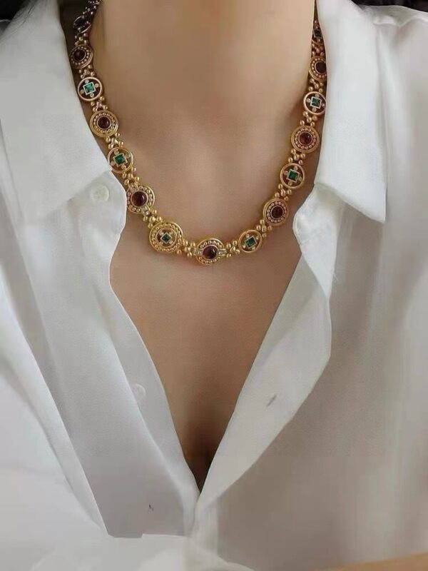 #131 Fashionable, simple and high-end necklace with unique design and retro glass pearl necklace - Image 3