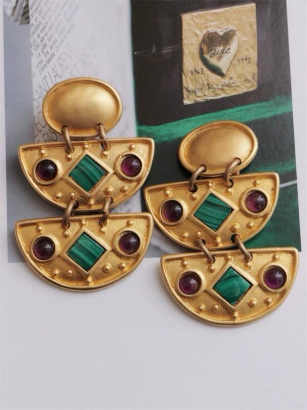 #114 Fashionable and high-end court-style earrings: Retro, versatile and uniquely designed earrings