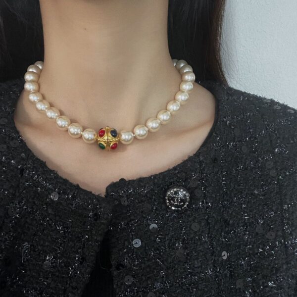 #124 Fashionable, simple and high-end necklace, retro light luxury style necklace, glass pearl ball pendant earrings, necklace ear clips - Image 4