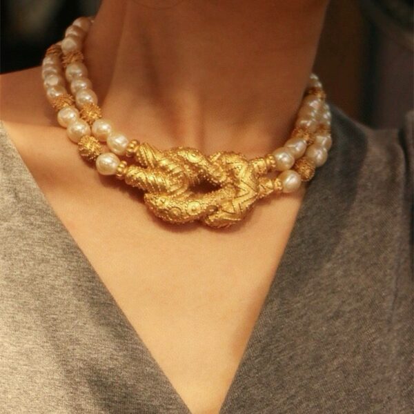 #146 Fashionable and high-end Necklace, retro, exaggerated and individualistic design, court-style necklace - Image 4