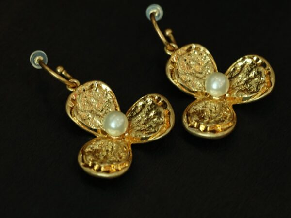 #148 Fashionable and high-end necklace, retro, exaggerated and individual design, court-style petal collar, earrings and necklace - Image 4
