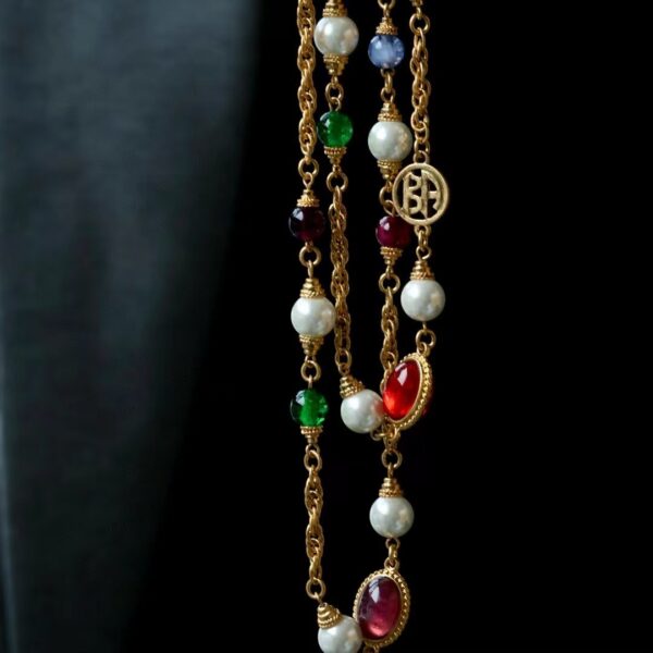 #123 Fashionable, simple and high-end necklace, retro and light luxury style necklace, multi-color glass personalized design necklace, pearl elegant necklace - Image 5