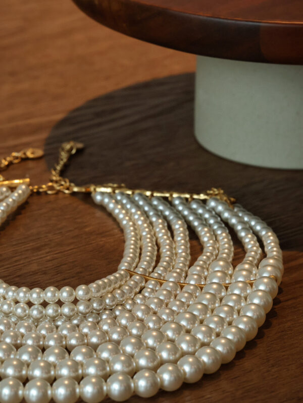 #132 Fashionable, simple and high-end necklace with unique design, retro glass multi-layer pearl necklace - Image 5