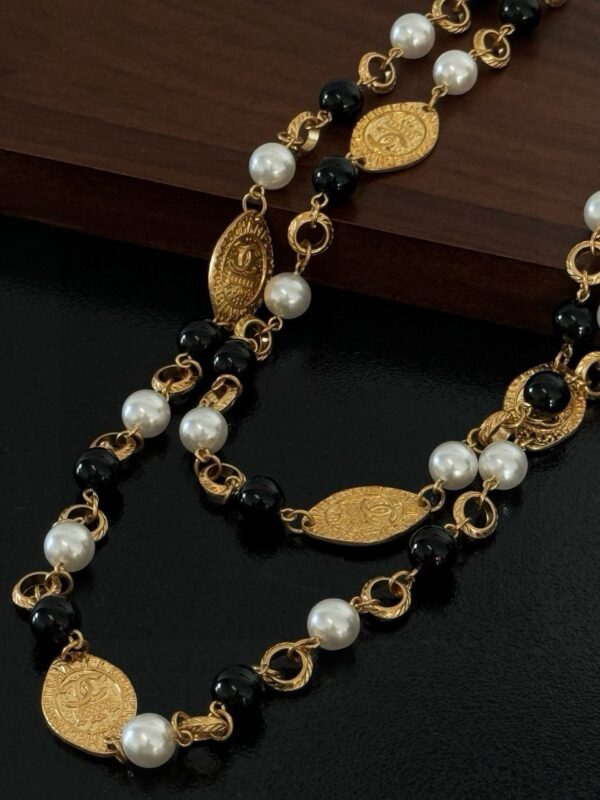 #112 Fashionable and high-end court-style necklace, a retro, versatile and uniquely designed long necklace - Image 5
