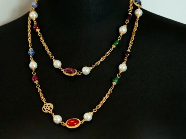 #123 Fashionable, simple and high-end necklace, retro and light luxury style necklace, multi-color glass personalized design necklace, pearl elegant necklace - Image 6