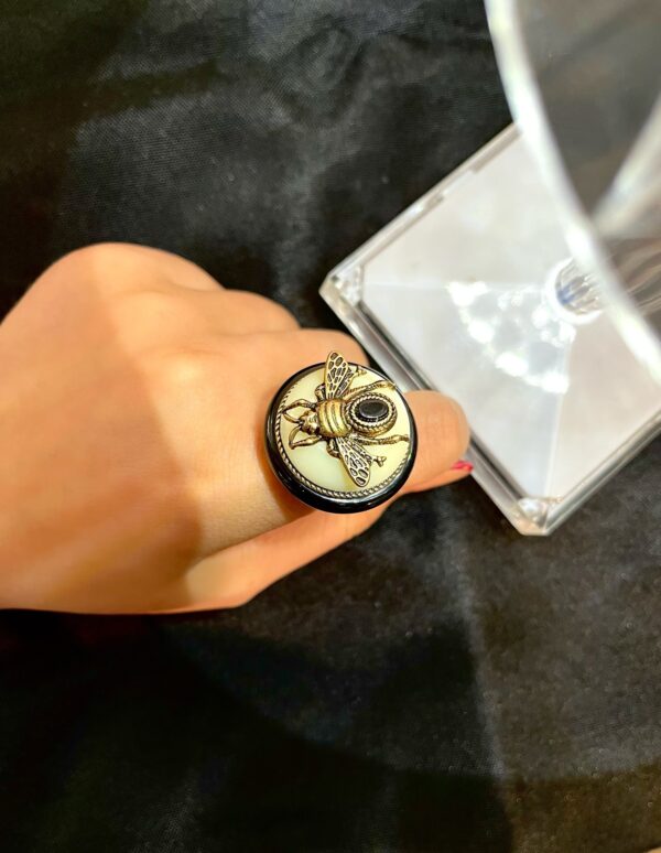 #106 Fashionable and high-end court-style ring, retro, versatile and uniquely designed Little Bee ring - Image 6