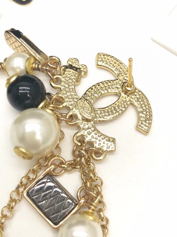 #119 Fashionable Minimalist High-End Earrings Retro Versatile Designer Earrings - Image 5
