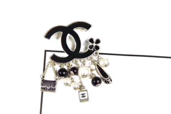 #119 Fashionable Minimalist High-End Earrings Retro Versatile Designer Earrings