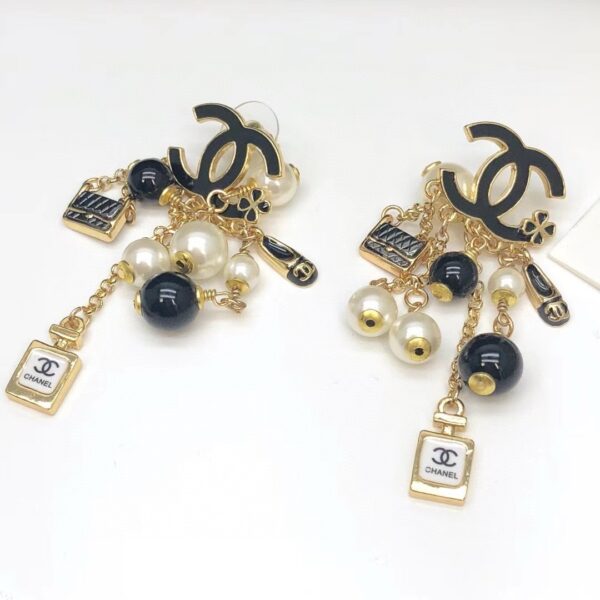 #119 Fashionable Minimalist High-End Earrings Retro Versatile Designer Earrings - Image 2