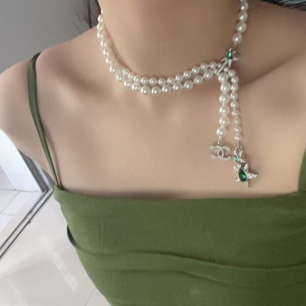 #135 Fashionable, simple and high-end necklace with unique design, retro glass pearl green necklace - Image 6