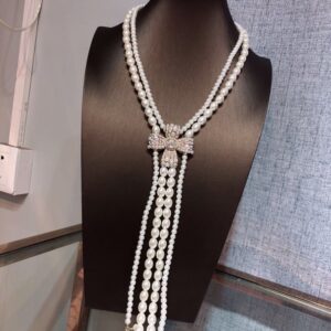 #136 Fashionable, simple and high-end long tassel necklace with unique design and retro glass pearl necklace