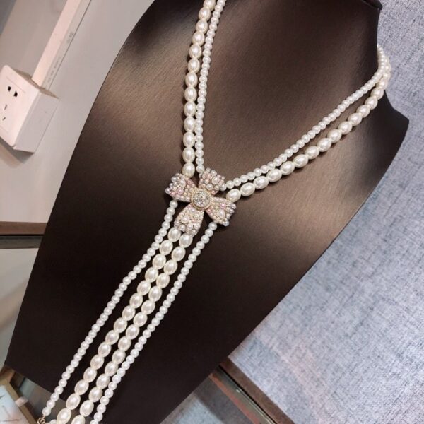 #136 Fashionable, simple and high-end long tassel necklace with unique design and retro glass pearl necklace - Image 3