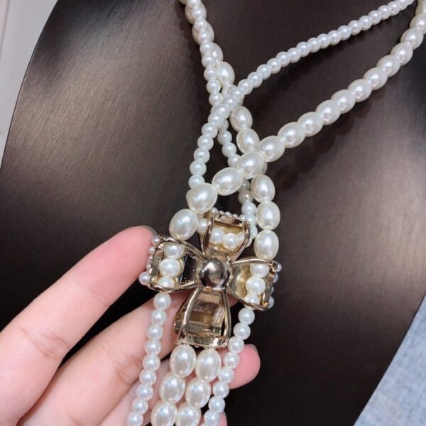 #136 Fashionable, simple and high-end long tassel necklace with unique design and retro glass pearl necklace - Image 5