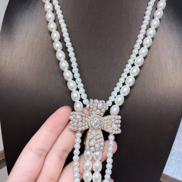 #136 Fashionable, simple and high-end long tassel necklace with unique design and retro glass pearl necklace - Image 6