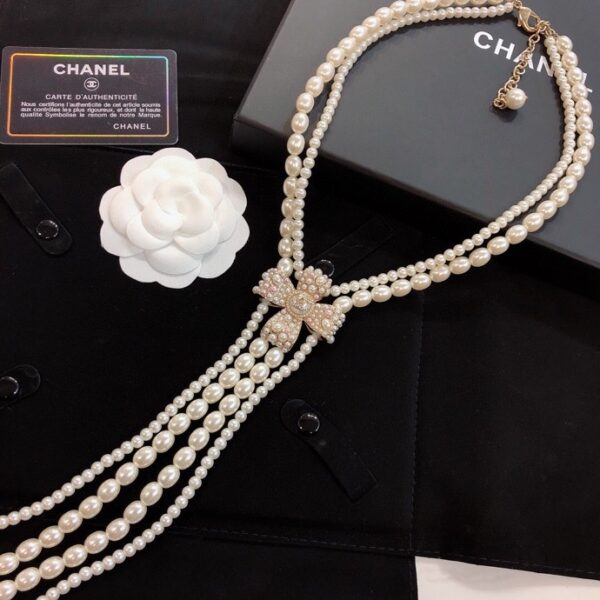 #136 Fashionable, simple and high-end long tassel necklace with unique design and retro glass pearl necklace - Image 10