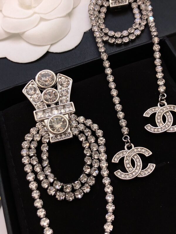#141 Fashionable, exaggerated and high-end earrings with unique design and classic tassel earrings - Image 5