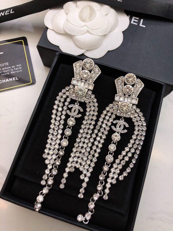 #140 Fashionable, exaggerated and high-end earrings with unique design. Classic long tassel earrings - Image 5