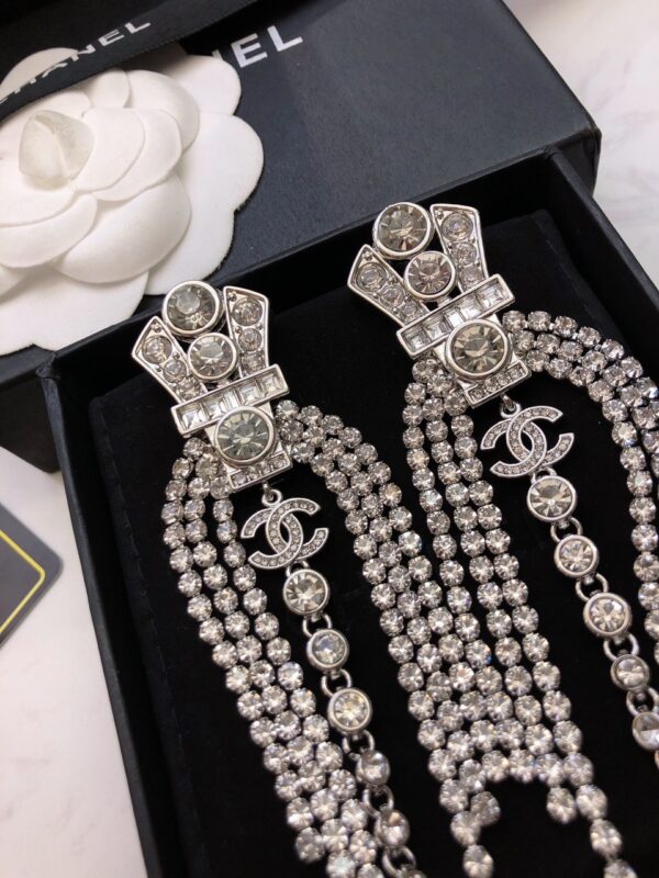 #140 Fashionable, exaggerated and high-end earrings with unique design. Classic long tassel earrings - Image 6