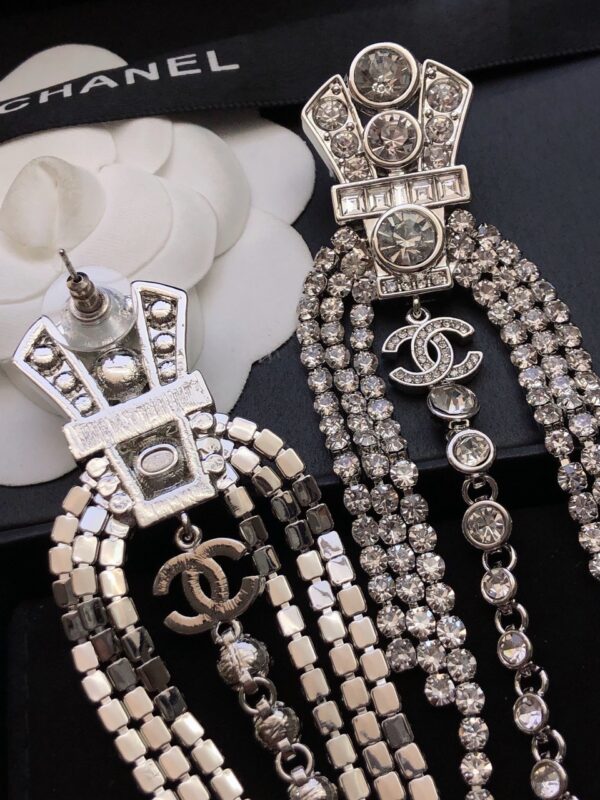 #140 Fashionable, exaggerated and high-end earrings with unique design. Classic long tassel earrings - Image 8