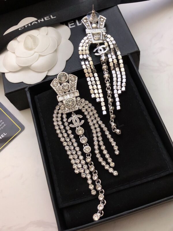 #140 Fashionable, exaggerated and high-end earrings with unique design. Classic long tassel earrings - Image 9