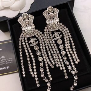 #140 Fashionable, exaggerated and high-end earrings with unique design. Classic long tassel earrings
