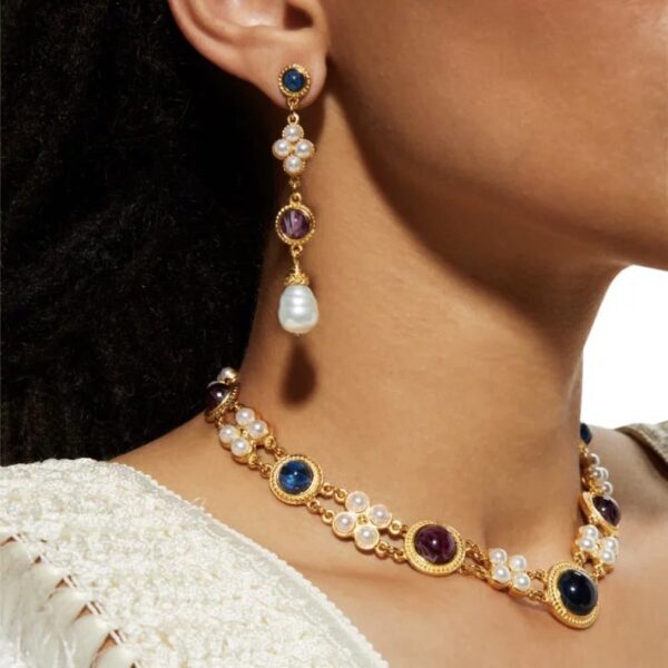 #143 Fashionable High-end Necklace with Unique design, retro court style, classic pearl and glass necklace