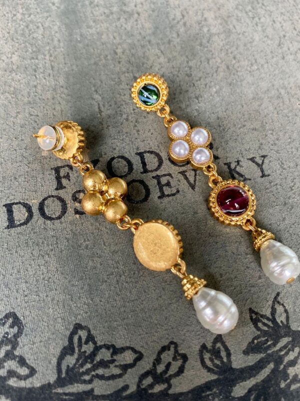 #143 Fashionable High-end Necklace with Unique design, retro court style, classic pearl and glass necklace - Image 5