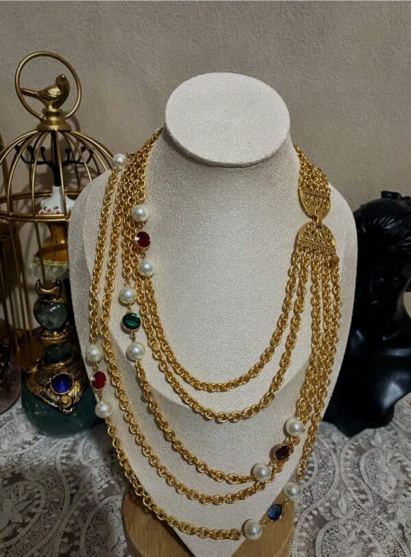 #130 Fashionable, simple and high-end necklace with unique design, retro multi-layer crystal glass pearl necklace - Image 4