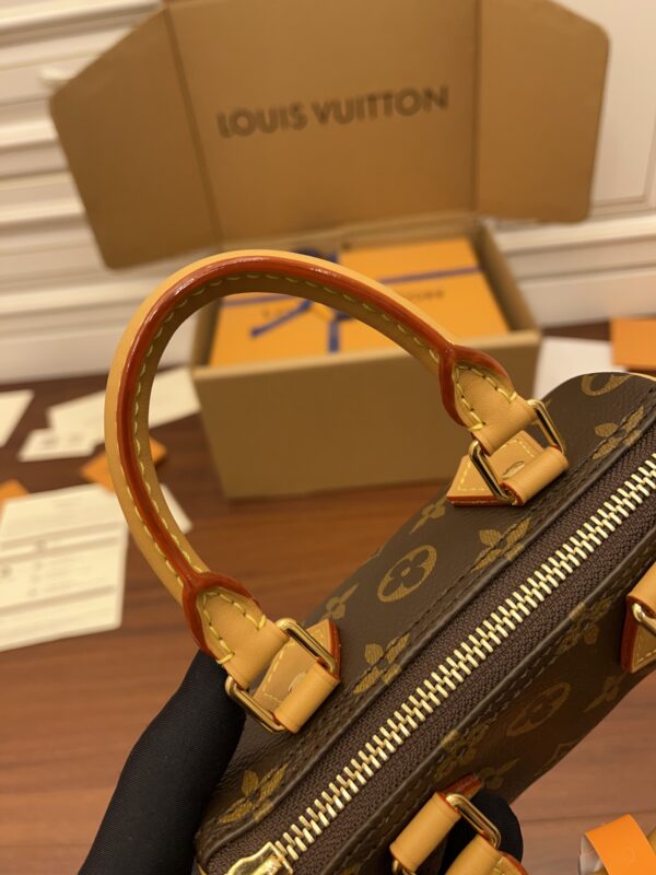 #160 M81085 Classic handbag - Image 5