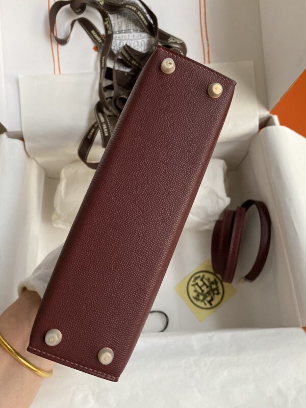 #158 M19cmh Classic red handbag - Image 4