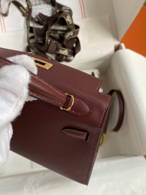 #158 M19cmh Classic red handbag - Image 8
