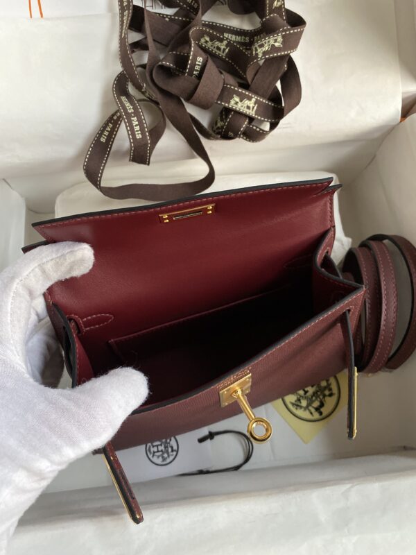 #158 M19cmh Classic red handbag - Image 10