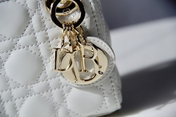 #163 44531Mini Classic handbag - Image 3